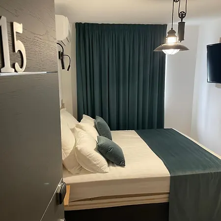 El Chaparral Hotel 4*